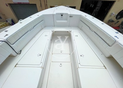 INTREPID 370 OPEN image 13
